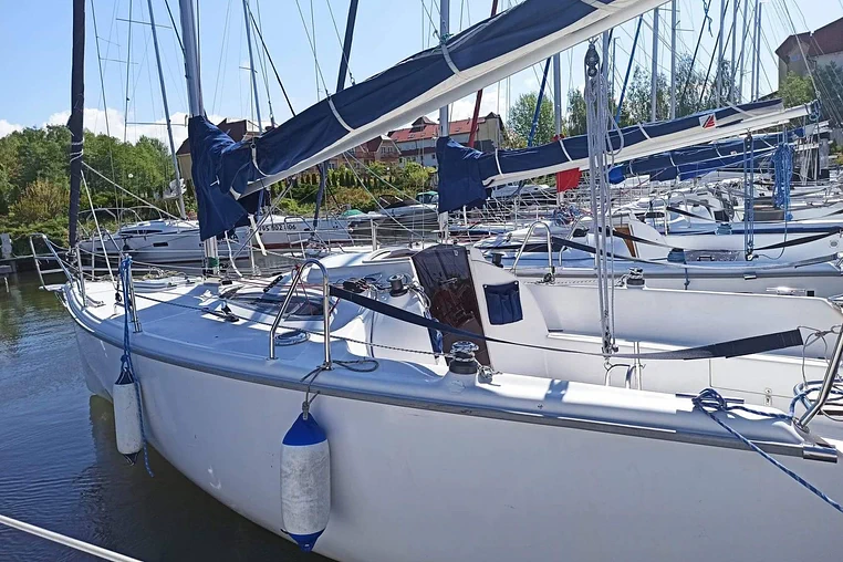 Mazury czarter - Twister 26