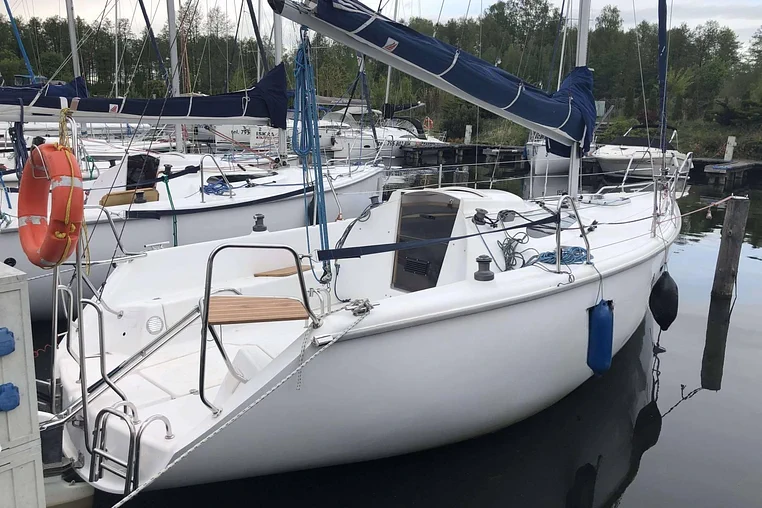 Mazury czarter - Twister 26