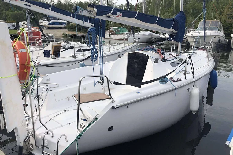 Mazury czarter - Twister 26