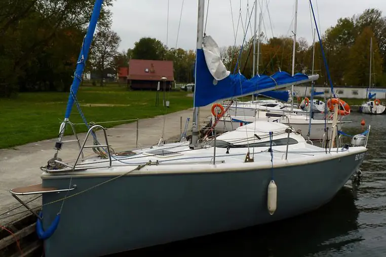 Mikołajki czarter - Twister 800n (Raptor 26)