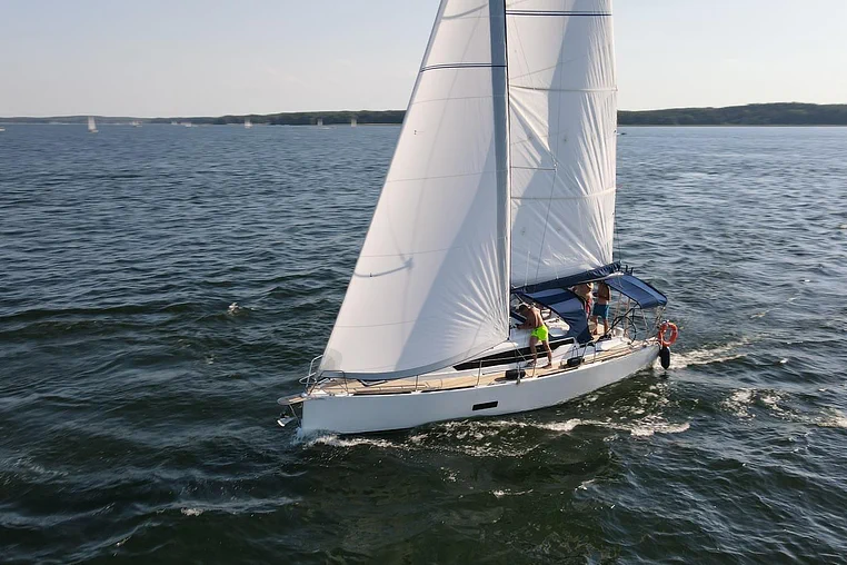 Mazury czarter - Vector 10