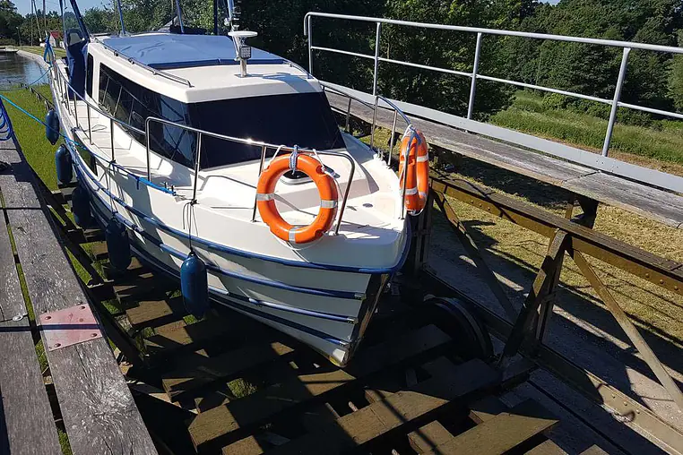 Czarter houseboatu Vistula 30 Cruiser
